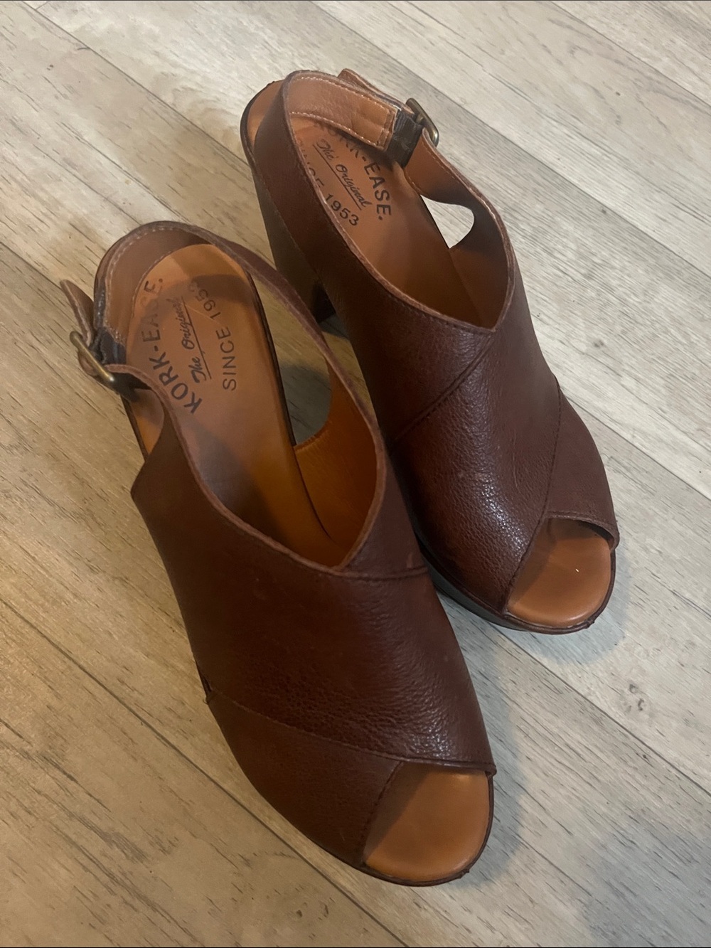 Kork-Ease Brown Leather Crossover Peep-Toe Wedge Sandal Boho 70’s Chic Chunky - Picture 4 of 9
